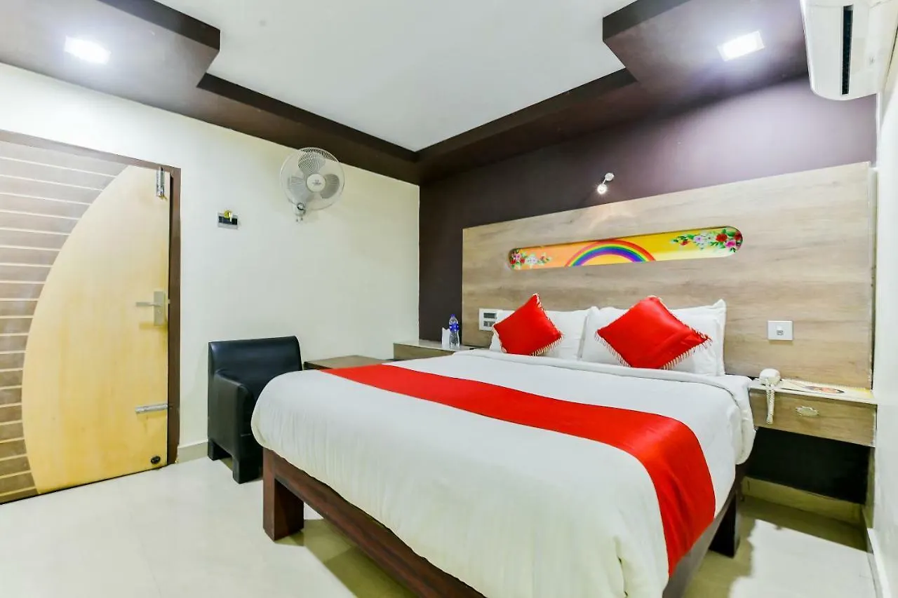 ***  Oyo 1890 A J Park Hotel Alappuzha India
